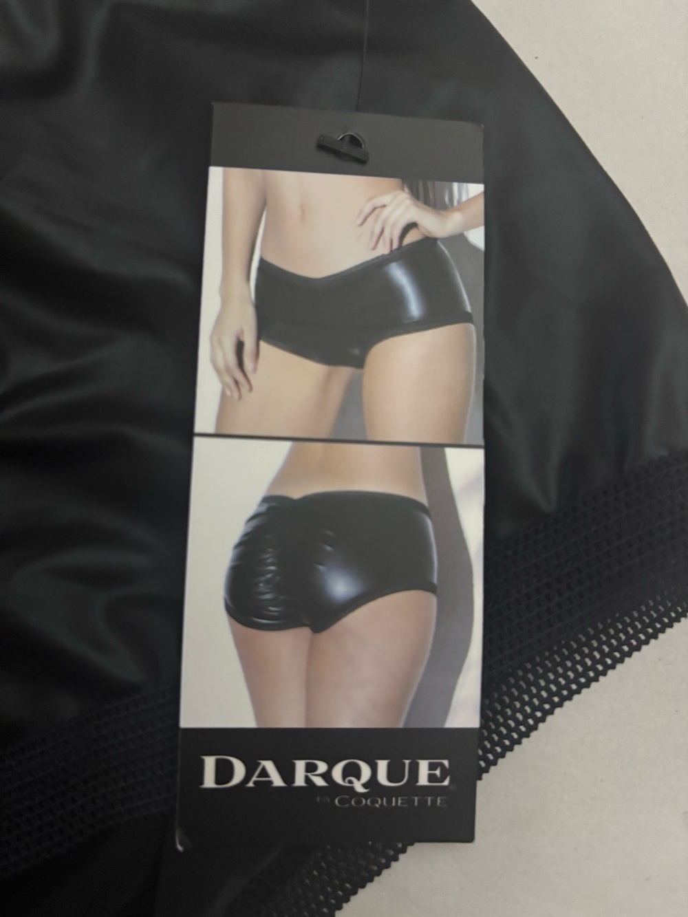 Darque Booty short 
Size OS